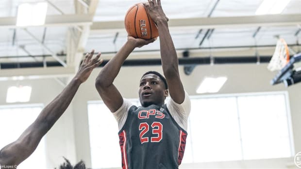 G.G. Jackson about to shoot a basketball